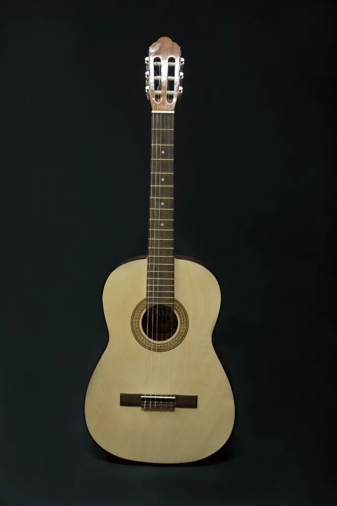 [M07] GUITARRA ACUSTICA TERCEROLA TAPA DE CEDRO BOCA MADERA (LA ESPAÑOLA) M07